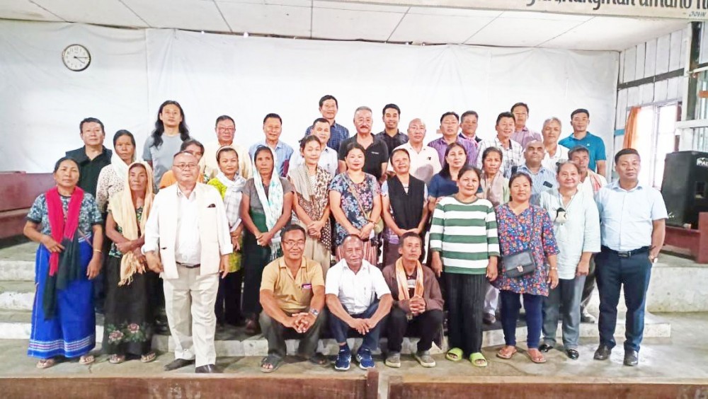 Concerned citizens from Nagaland with the blessings of Nagaland Joint Christian Forum visited Manipur on July 6. The image here is during their stopover at Kangpokpi where they interacted with religion based leaders. (Morung Photo)